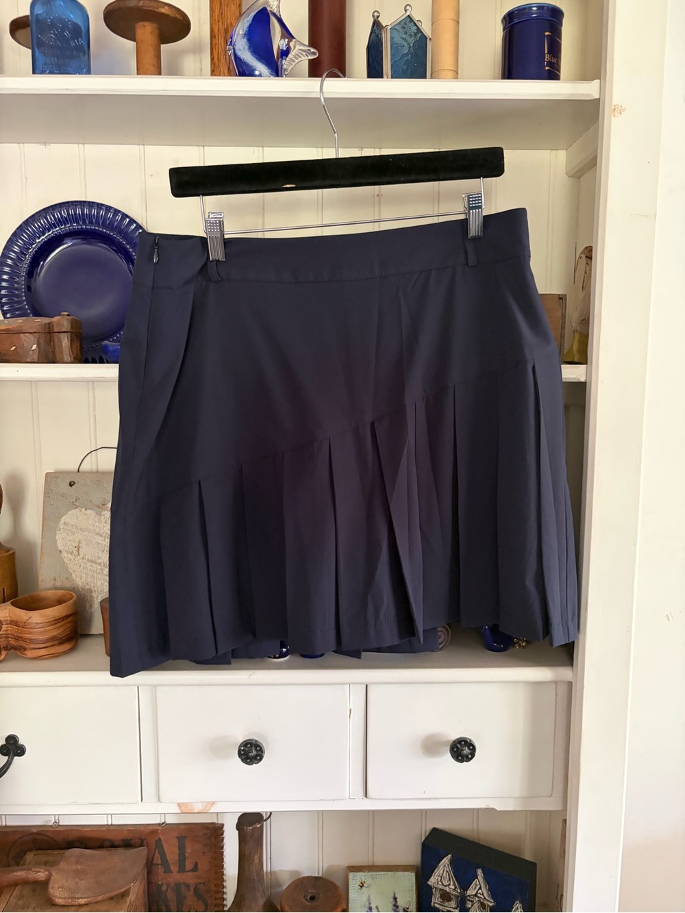 Cross Sportswear Women's Pleated Golf Skort in Navy - Picture 2 of 4